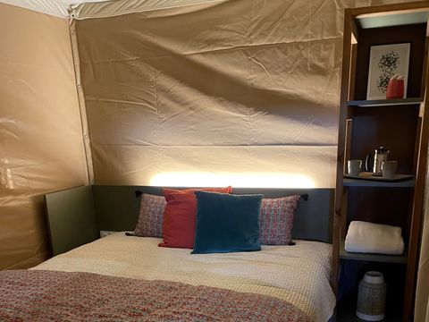 TENTE TOILE ET BOIS 4 personnes - Lodge Toilé Confort 25m² (2 chambres) - avec sanitaires - terrasse couverte