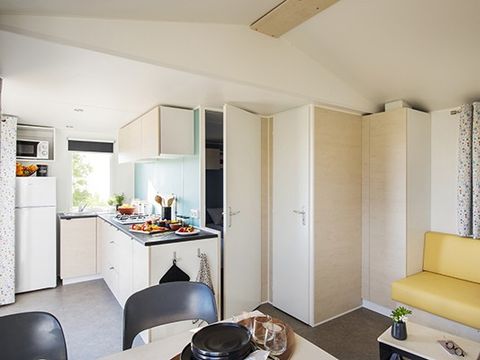 MOBILHOME 4 personnes - Ultimate | 2 Ch. | 4 Pers. | Terrasse surélevée | Clim. | TV