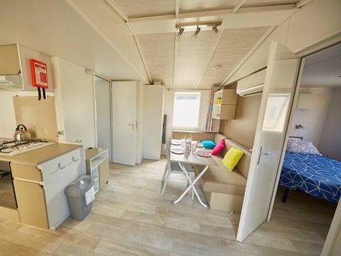 MOBILHOME 4 personnes - Comfort | 2 Ch. | 4 Pers. | Terrasse surélevée | Clim.