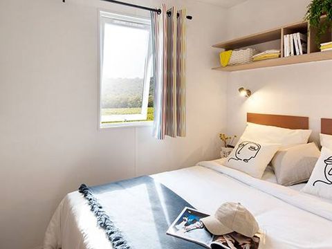 MOBILHOME 8 personnes - Comfort | 4 Ch. | 8 Pers. | Terrasse surélevée | 2 SDB | Clim.