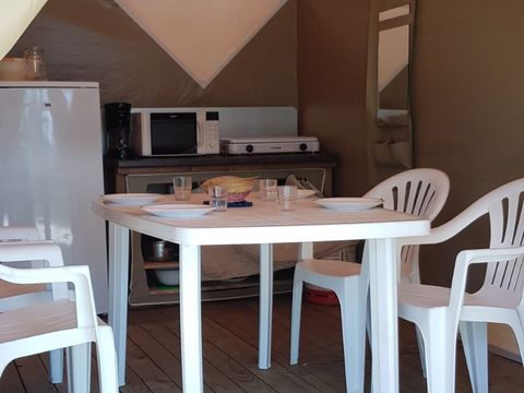 TENTE TOILE ET BOIS 4 personnes - TENTE CANADA - sans sanitaires 20 m²