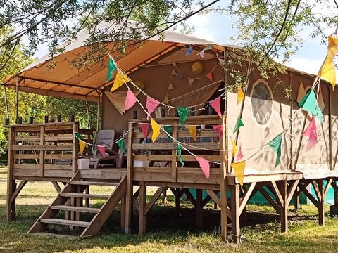 TENTE TOILE ET BOIS 4 personnes - TENTE CANADA - sans sanitaires 20 m²