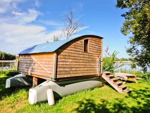 HÉBERGEMENT INSOLITE 4 personnes - BATHÔ CATAMARAN CABANÉ 11 m²