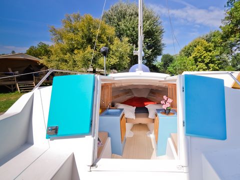 HÉBERGEMENT INSOLITE 4 personnes - BATHÔ VOILIER 10 m²