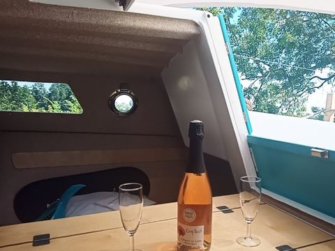 HÉBERGEMENT INSOLITE 4 personnes - BATHÔ VOILIER 10 m²