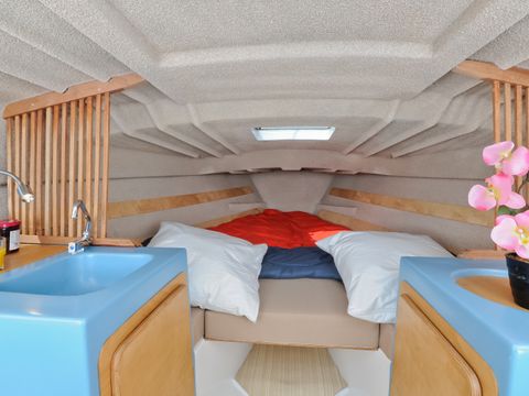 HÉBERGEMENT INSOLITE 4 personnes - BATHÔ VOILIER 10 m²