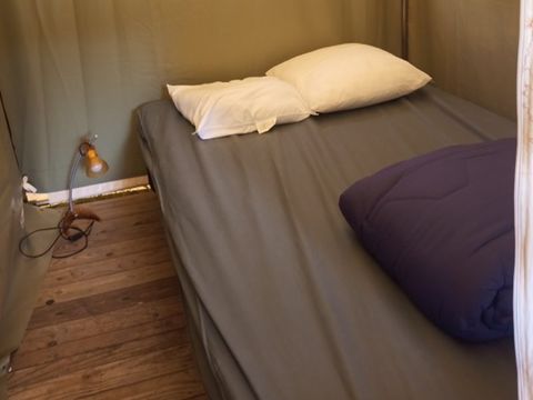 TENTE 4 personnes - ÉTAPE 15 m²