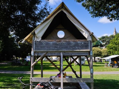 TENTE TOILE ET BOIS 2 personnes - Bivouac Sur pilotis prête à dormir 1 chambre sans sanitaires