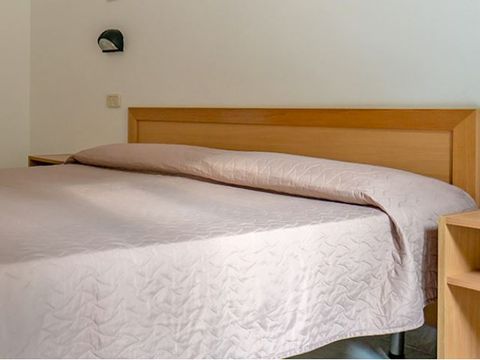 BUNGALOW 4 personnes - Perla - 2 pièces - Zone Colline