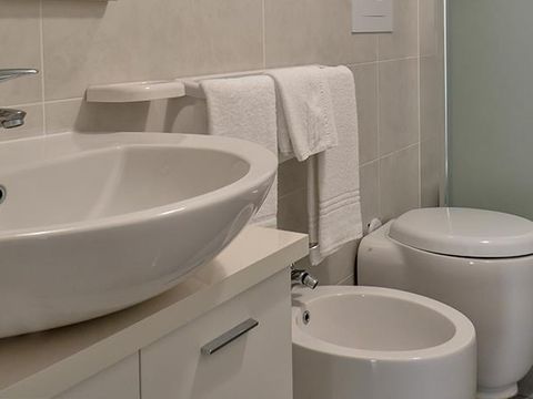 BUNGALOW 4 personnes - Topazio Class - 2 pièces - Zone Colline