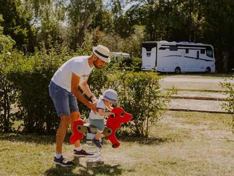 Camping Tours Val de Loire - Onlycamp - Camping Indre-et-Loire - Image N°2