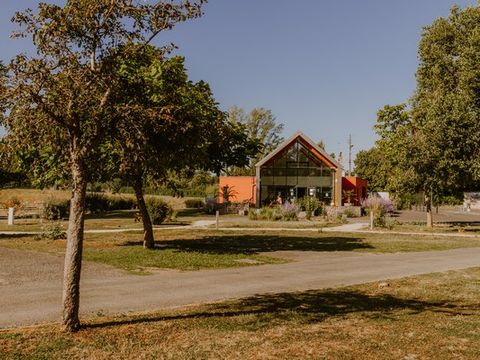 Camping Tours Val de Loire - Onlycamp - Camping Indre-et-Loire