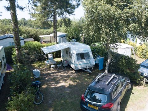 Emplacement - Camping Car 35 M² Electricité inclus