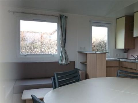 MOBILHOME 6 personnes - SAULDRE 33m² - 3 chambres / Climatisé avec terrasse FACE au plan d'eau
