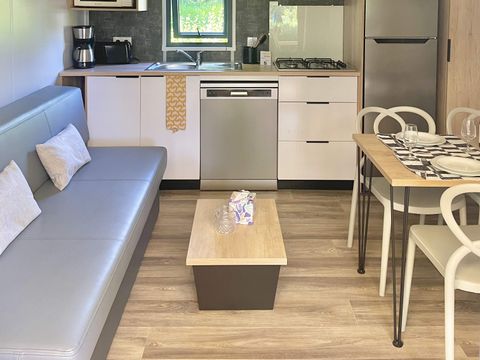 MOBILHOME 4 personnes - Premium 2 chambres 32m² + Terrasse semi-couverte  + 2 salles de bain