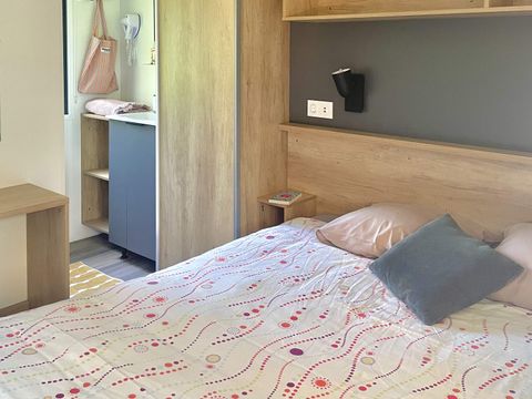 MOBILHOME 4 personnes - Premium 2 chambres 32m² + Terrasse semi-couverte  + 2 salles de bain
