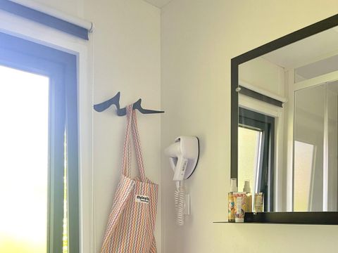 MOBILHOME 4 personnes - Premium 2 chambres 32m² + Terrasse semi-couverte  + 2 salles de bain