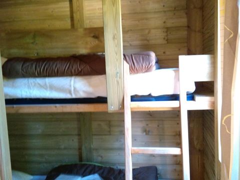 MOBILHOME 6 personnes - Cabane Family Standard 3 chambres 25m²  (sans sanitaires ni cuisine) + Terrasse non couverte.