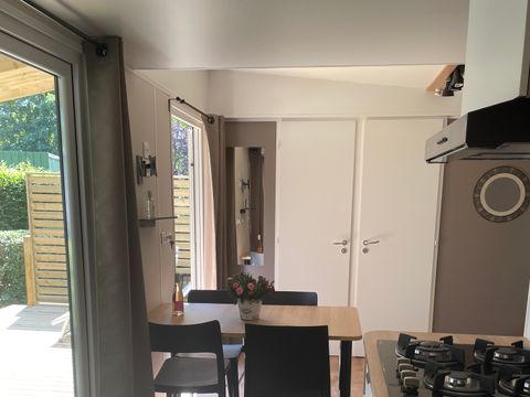 MOBILHOME 4 personnes - NEW // Homeflower Premium 2 chambres 29m² + Terrasse semi-couverte + LV + TV