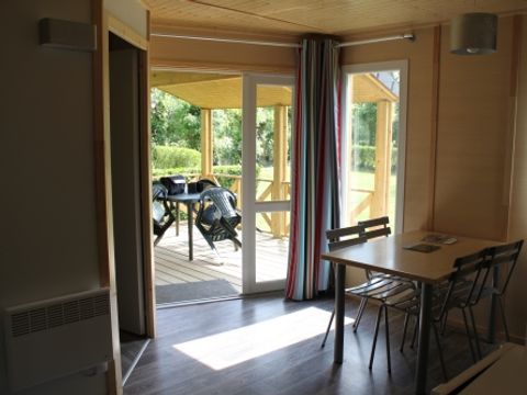 CHALET 4 personnes - Chalet Confort PMR 2 chambres 35m² + Terrasse intégrée + TV