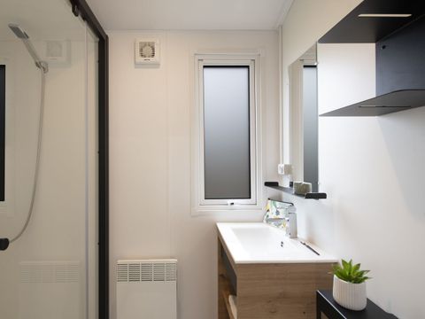 MOBILHOME 4 personnes - COTTAGE 4p 2ch 2Sdb ****