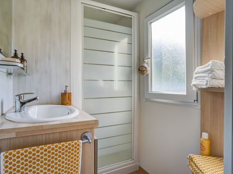 MOBILHOME 4 personnes - COTTAGE SALINE 5p 2ch ***