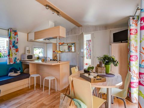 MOBILHOME 4 personnes - COTTAGE SALINE 5p 2ch ***