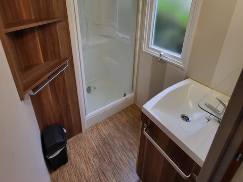 MOBILHOME 4 personnes - 25 m² - 2 chambres (2 adultes maximum ou famille)