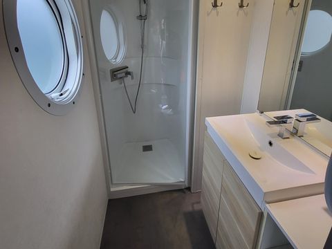 Mobilhome 5 personnes - Ohara - 29 m² - 2 chambres (2 adultes max / ou familles)