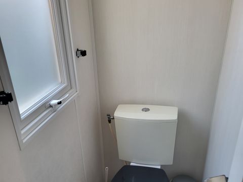 MOBILHOME 4 personnes - VIP - 29 m² - 2 chambres - Terrasse double + SPA (2 adultes maximum ou famille)