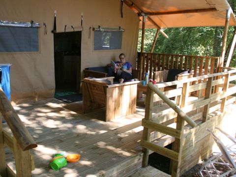 TENTE TOILE ET BOIS 5 personnes - SAFARI WOODY (sans sanitaires)