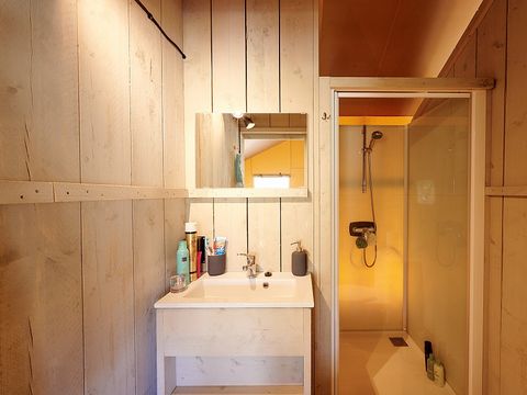 TENTE TOILE ET BOIS 6 personnes - SAFARI COTTAGE INSOLITE PREMIUM