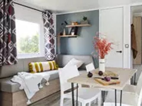 MOBILHOME 4 personnes - Confort 3 Pièces 4 Personnes + TV