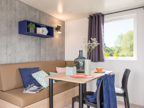 Mobilhome 4 personnes - 2 chambres avec terrasse