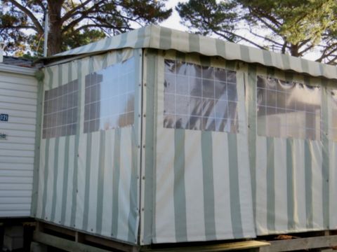 Mobilhome 4 personnes - 2 chambres avec terrasse
