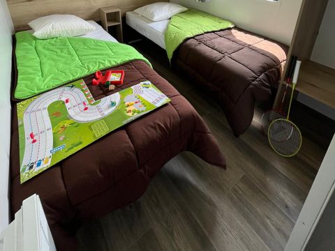 MOBILHOME 6 personnes - COTTAGE PREMIUM EN BORD D'ETANG