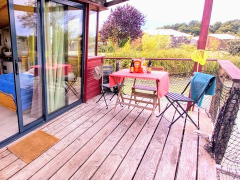 HÉBERGEMENT INSOLITE 3 personnes - Lodge Flottante