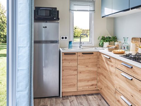 MOBILHOME 4 personnes - Kervoyal CONFORT 29m² (2 chambres) + terrasse couverte + TV