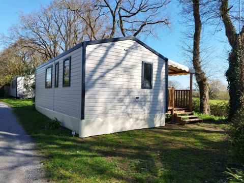 MOBILHOME 4 personnes - Kervoyal CONFORT 29m² (2 chambres) + terrasse couverte + TV