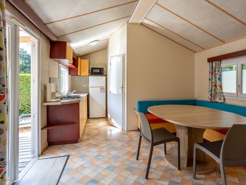 Mobilhome 5 personnes - Berric - STANDARD 27m² - 2 chambres - Terrasse couverte - TV