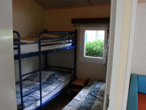 Mobilhome 5 personnes - Berric - STANDARD 27m² - 2 chambres - Terrasse couverte - TV