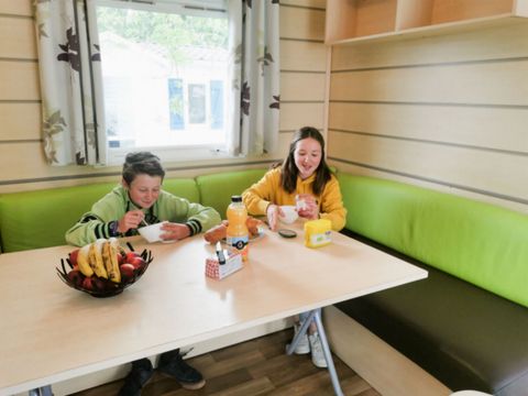 MOBILHOME 6 personnes - 3 chambres Confort + terrasse semi-couverte