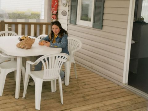 MOBILHOME 5 personnes - 2 chambres Confort+ terrasse en bois couverte