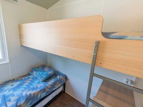 BUNGALOW TOILÉ 5 personnes - MINI 21-2 (Tithome)  >10ans - SANS SANITAIRE - maxi 4 adultes (lits superposés) - 2 chambres, environ 21m²