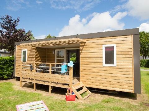 MOBILHOME 6 personnes - CLASSIC 33-2-2  >10ans - maxi 4 adultes - TV, 2 chambres - 2 salles d'eau, environ 33m²