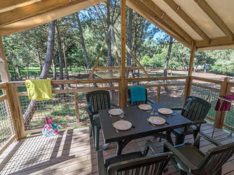 HÉBERGEMENT INSOLITE 5 personnes - INSOLITE 25-2 (Cabane sur pilotis Ecologe) >10ans  ; maxi 4 adultes (Lits superposés) TV