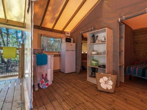 Insolite 5 personnes - INSOLITE 25-2 (Cabane sur pilotis Ecologe) >10ans ; maxi 4 adultes (Lits superposés) TV