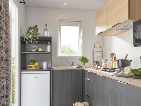 MOBILHOME 6 personnes - CONFORT 30-2 - maxi 4 adultes - TV, 2 chambres (lit 160*200), environ 30m², 2 chiliennes