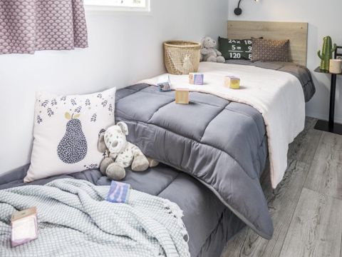 MOBILHOME 8 personnes - CONFORT 34-3 - maxi 6 adultes - TV, 3 chambres (lit 160*200), environ 34m², 2 chiliennes