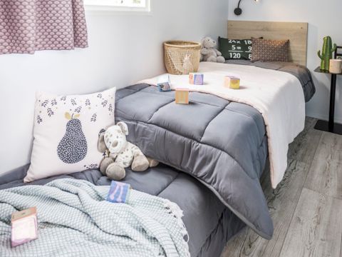 MOBILHOME 8 personnes - PRIVILEGE 34-3 - maxi 6 adultes - TV, 3 chambres (lit 160*200), environ 34m², lave-vaisselle, grille-pain, machine expresso, 2 transats